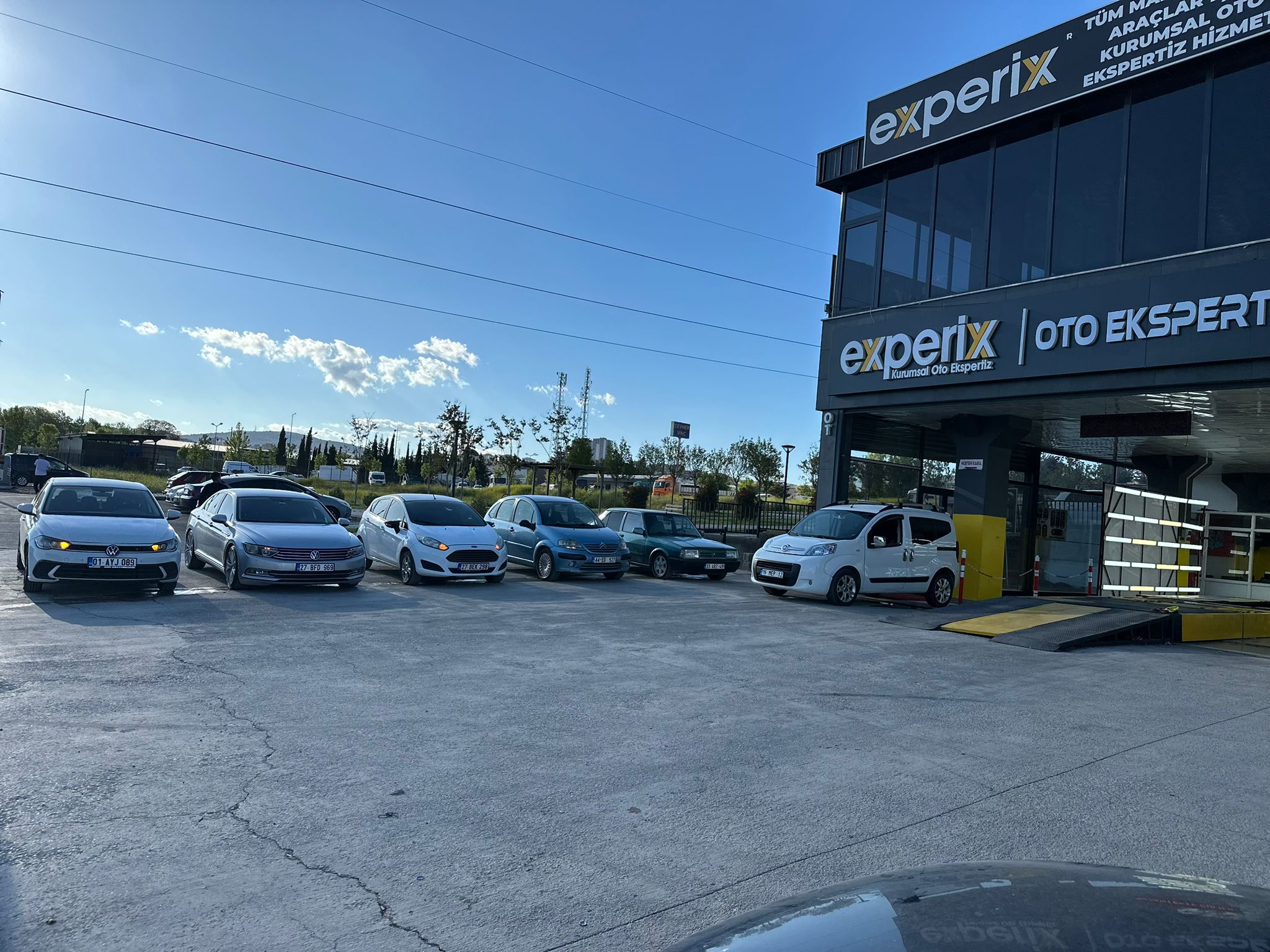 Experix Gaziantep Şehitkamil oto ekspertiz şube cephesi ve tabela